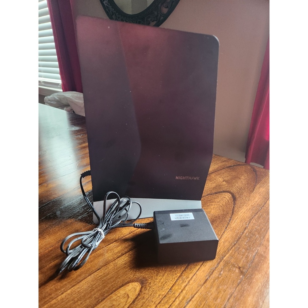 NETGEAR NIGHTHAWK EAX80 AX6000 WiFi 6 Mesh Extender. Works Great!
